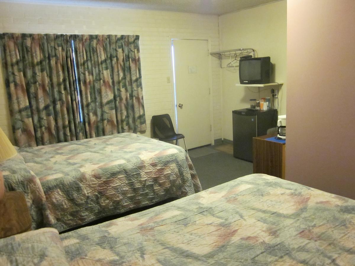 City Centre Motel Swift Current Exterior photo